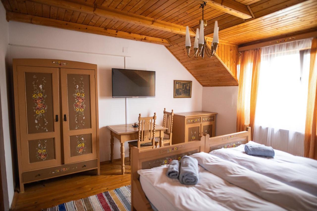 Pensiunea Sachsenhof Bagaciu Exteriör bild